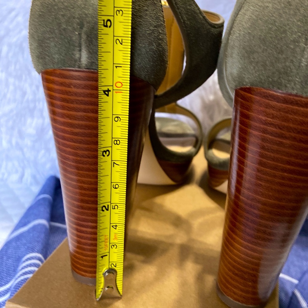 Michael Kors Olive Green Suede Platform Heels with Wood-Effect Block Heel - Picture 6 of 10